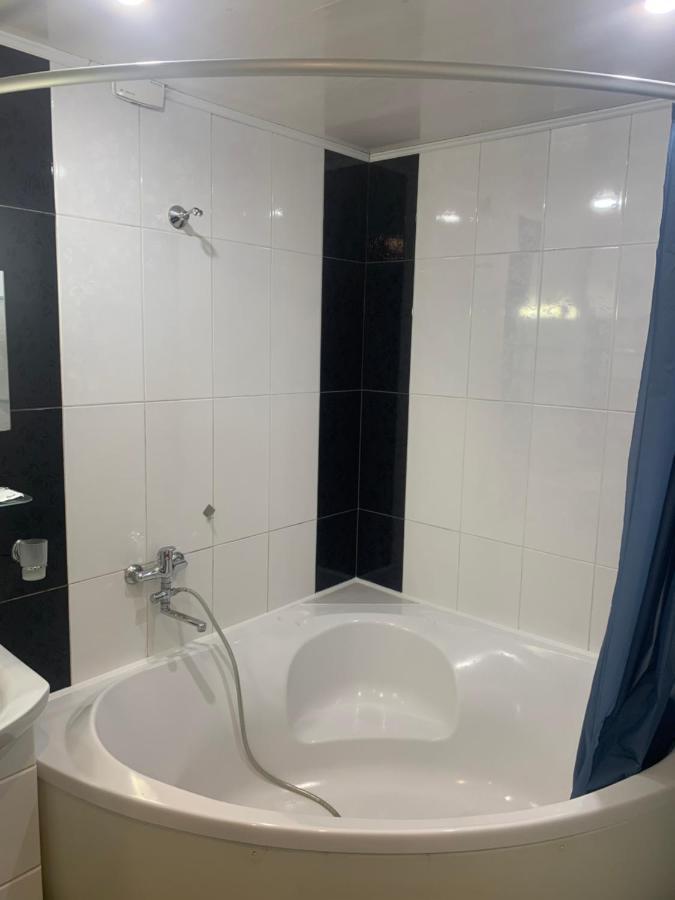 Cozy And Comfortable Apartment 切尔卡瑟 外观 照片